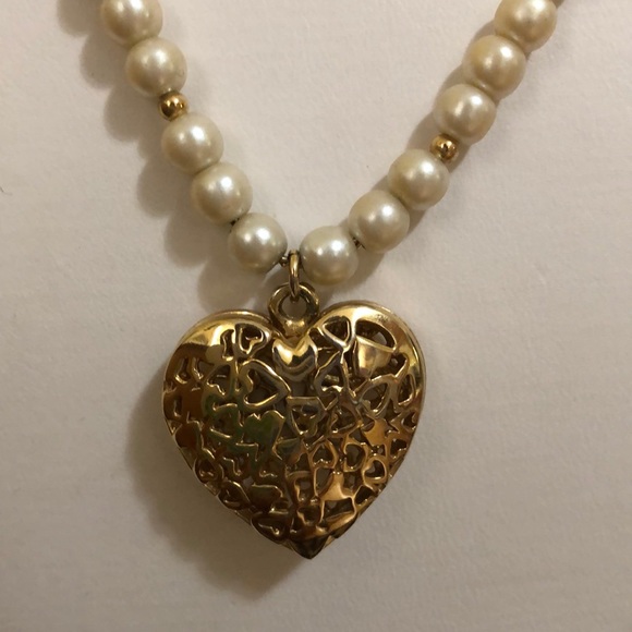 Gold and pearls with gold heart! - Picture 2 of 2